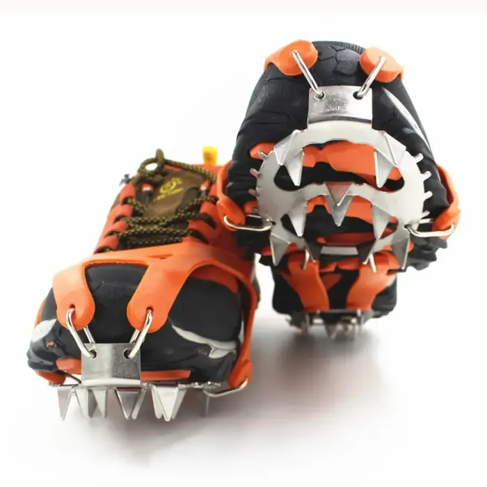 Crampons professionnels antidérapants à 18 clous