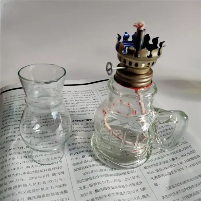 1 lampe à pétrole rétro coupe-vent en verre avec poignée pour éclairage d'urgence intérieur et décoration de la maison