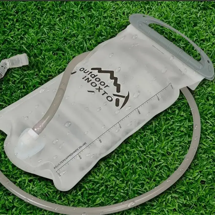 Nouveau 2L Sport vessie vélo hydratation sac à eau Portable paille sac à eau pliable cyclisme randonnée sac à dos petit