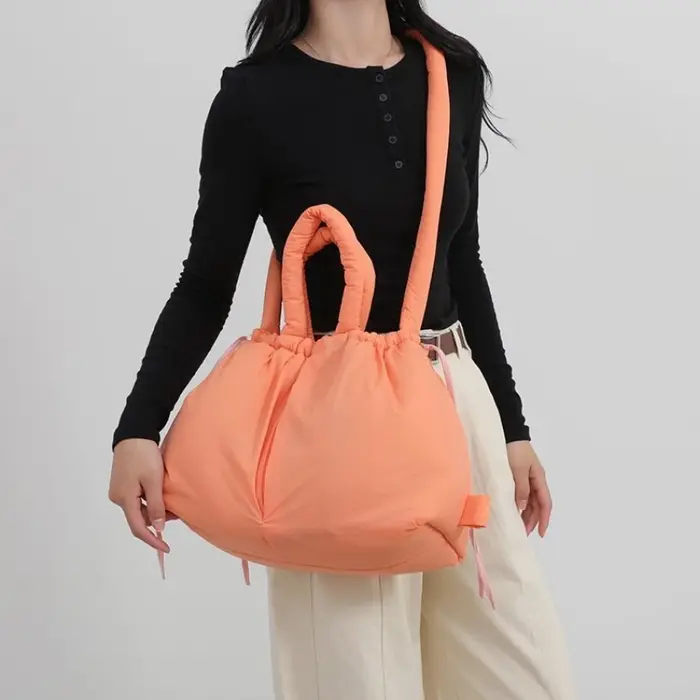 Sac fourre-tout à cordon de serrage