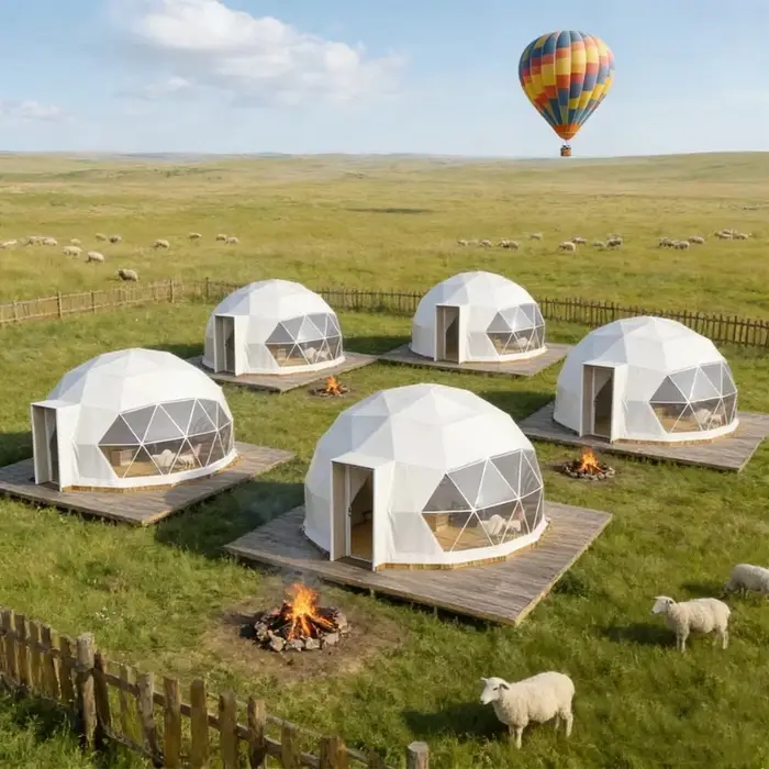Tente de glamping de luxe en forme de dôme