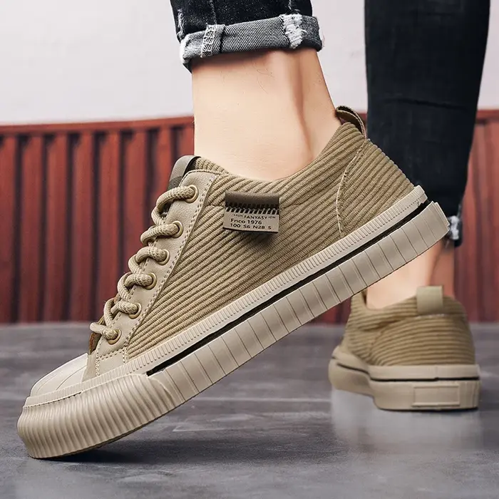 Chaussures de marche pour hommes tendance