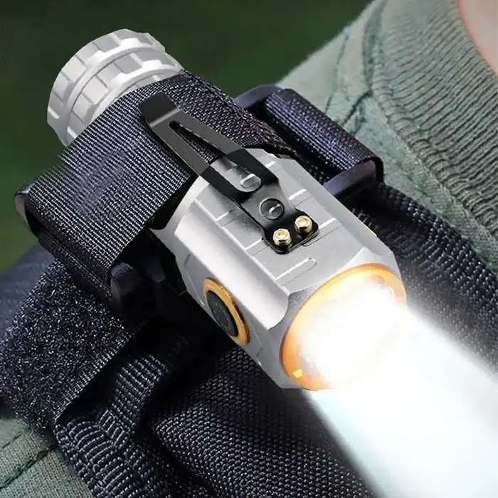 Meilleure vente Mini lampe de poche 18500 torche Ultra puissante 30000lumen