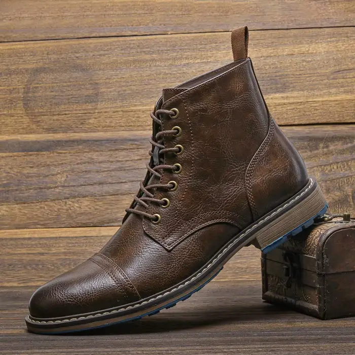 Bottes militaires robustes