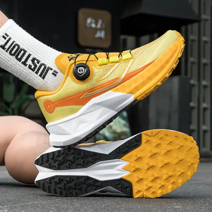 Chaussures de trail pour hommes et femmes, antidérapantes, résistantes à l'usure, chaussures de sport de randonnée, baskets respirantes en mesh pour le trekking