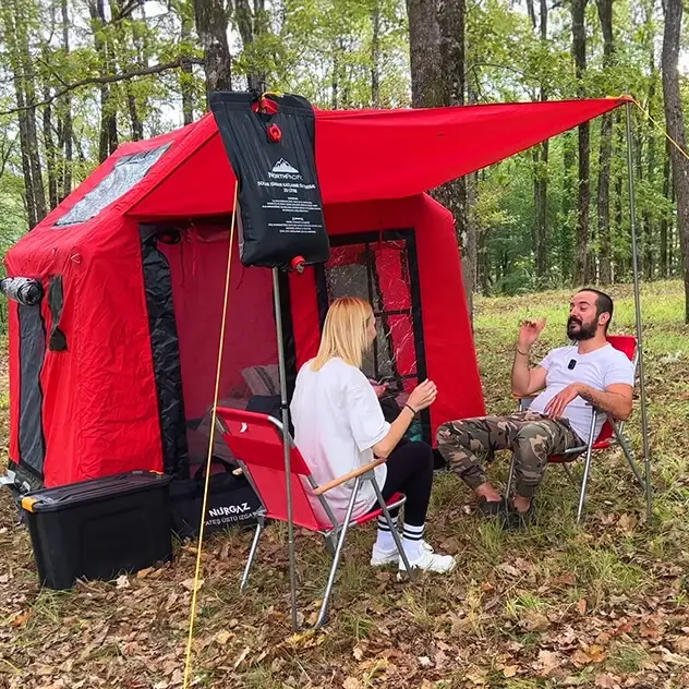 Tente de camping gonflable légère rouge pour aventures en plein air