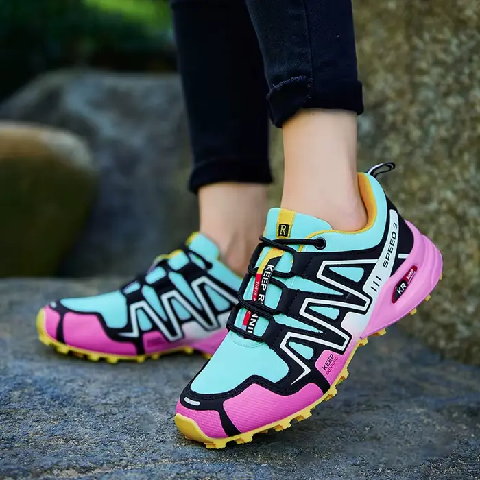 Nouvelles bottes de randonnée pour hommes et femmes