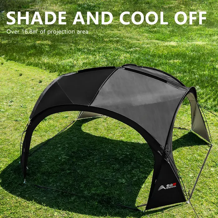 Grande tente bretonne de camping en plein air