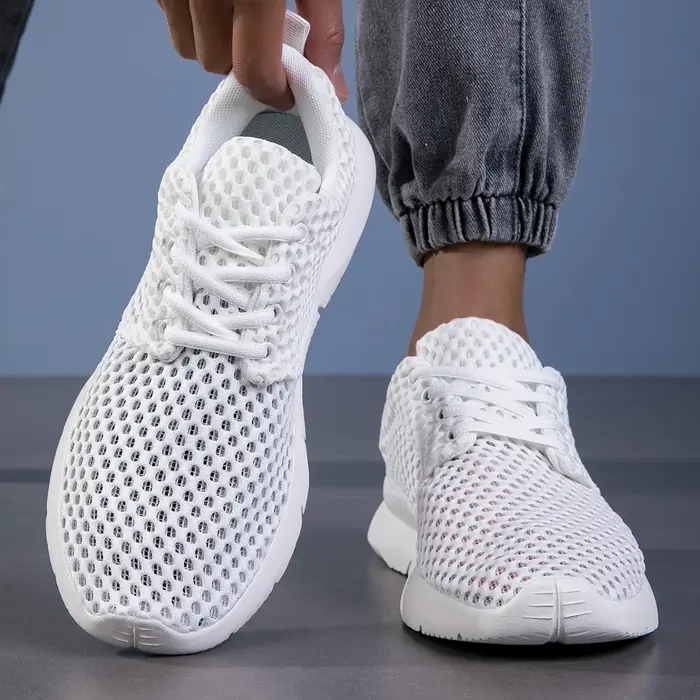 Nouvelles chaussures en maille blanche pour hommes respirant été léger randonnée