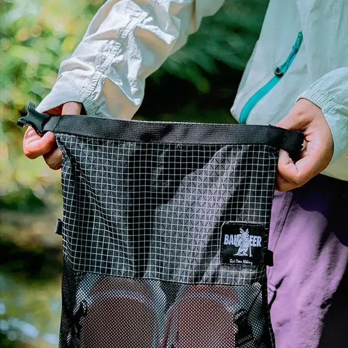 Sac à dos de randonnée avec poche externe pour chaussures, pochette de rangement en maille imperméable, sac d'expansion pour chaussures et équipement de camping, poche kangourou