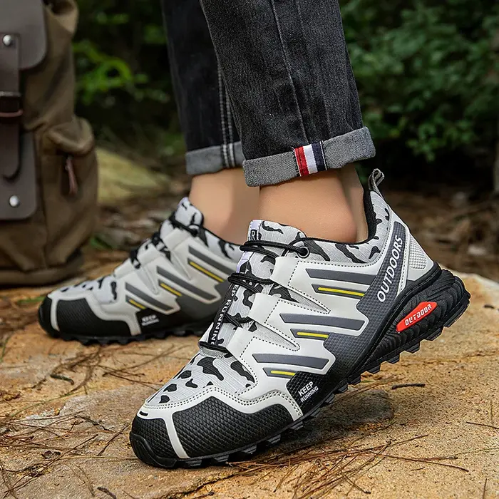 Nouvelles chaussures de randonnée pour hommes