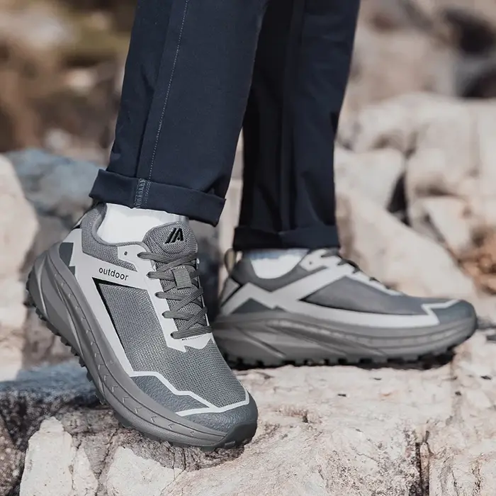 Chaussures de randonnée en plein air pour hommes, grande taille 48, d'alpinisme, en maille noire, re