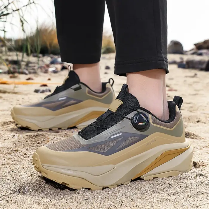 Chaussures de randonnée pour hommes avec boucle rotative