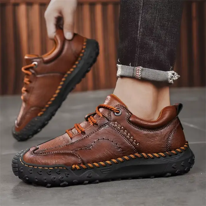 Chaussures de marche en cuir pour hommes, baskets de luxe, confortables, d'extérieur, de haute qualité, assorties avec tout, nouvelle collection 2025