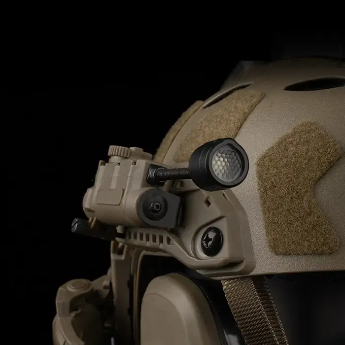 Lampe de casque tactique