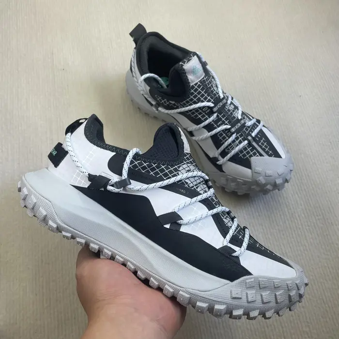 Chaussures de randonnée en montagne pour hommes