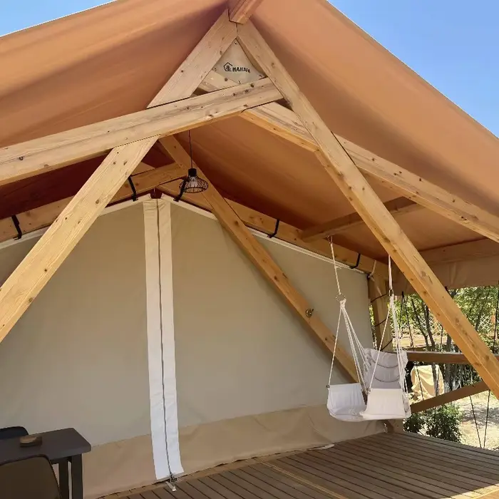 Tente de camping de luxe pour safari avec structure en acier