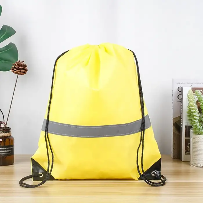 Sac à dos de sport à cordon de serrage avec bande réfléchissante