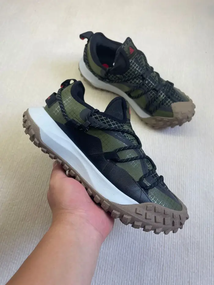 Chaussures de randonnée en montagne pour hommes