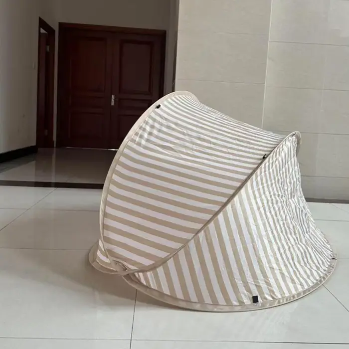 Tente compacte d'extérieur