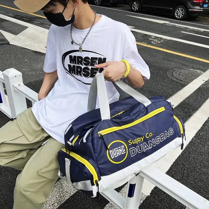 Sac à dos de sport imperméable pour hommes et femmes, grand sac à bandoulière de voyage, de sport, d