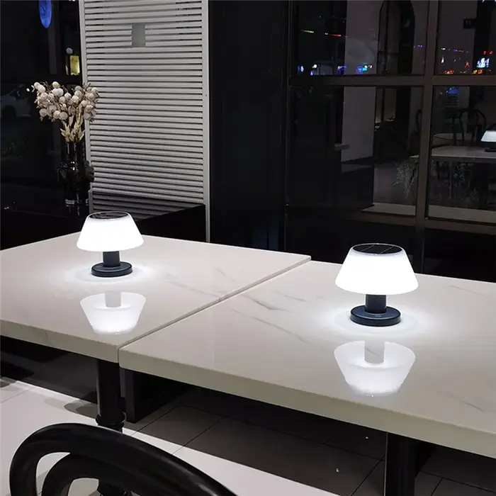 Lampe de table solaire d'extérieur étanche