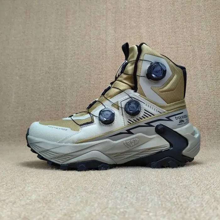 Chaussure de randonnée mi-montante de marque originale