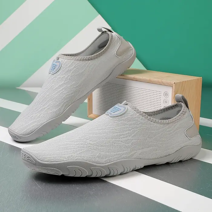 Chaussures d'eau coordonnantes à séchage rapide pour hommes, baskets d'eau à cinq doigts, haute qualité, taille 36-46, nouveauté, 2025