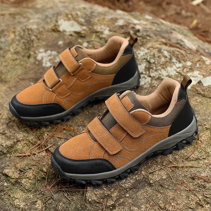 Nouvelles chaussures de randonnée pour hommes
