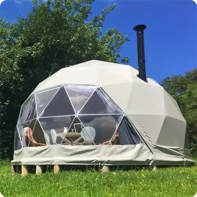 Tente de glamping de 8 m avec structure en acier, dôme géodésique en verre préfabriqué, portable et