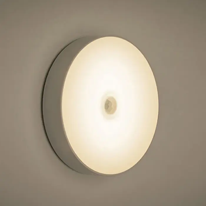 Lampe LED rechargeable par USB avec détecteur de mouvement