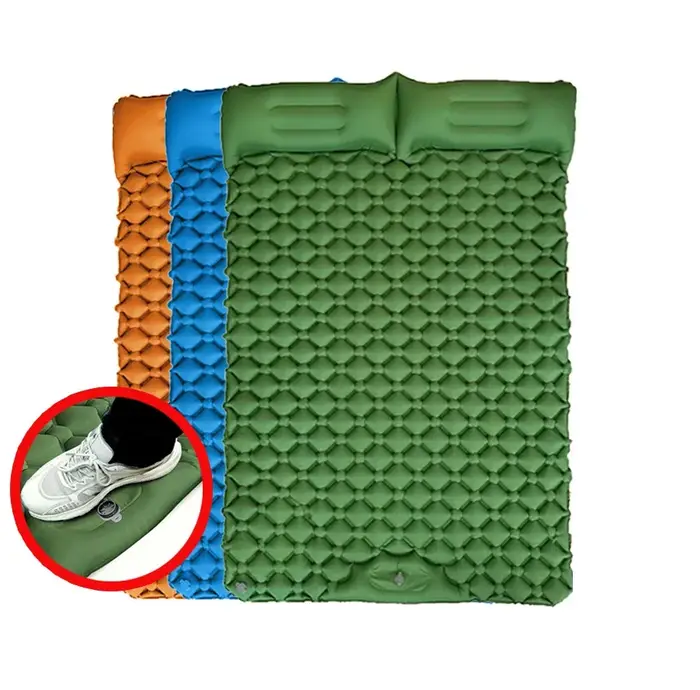 Matelas gonflable de camping pour 2 personnes avec pompe intégrée à commande au pied et oreiller