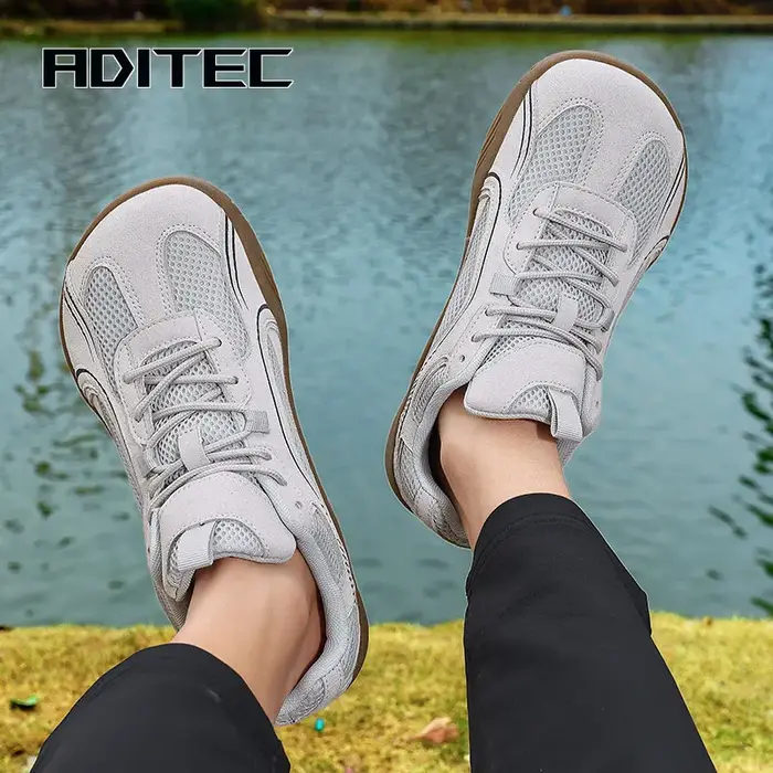 Chaussures de marche larges pour hommes