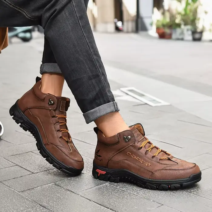 Bottes montantes à bout rond pour hommes