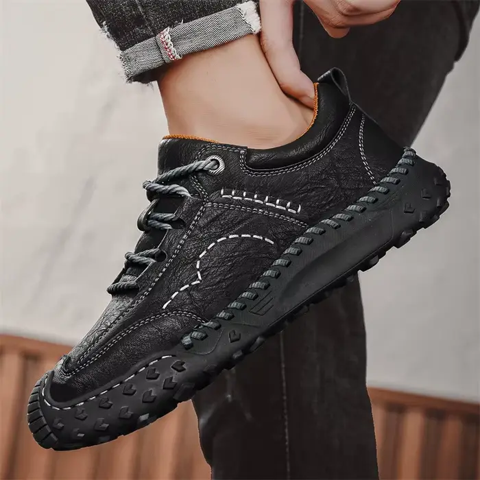 Chaussures de marche en cuir pour hommes, baskets de luxe, confortables, d'extérieur, de haute qualité, assorties avec tout, nouvelle collection 2025