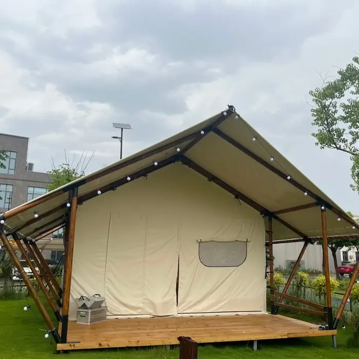 Tente de camping de luxe pour safari avec structure en acier