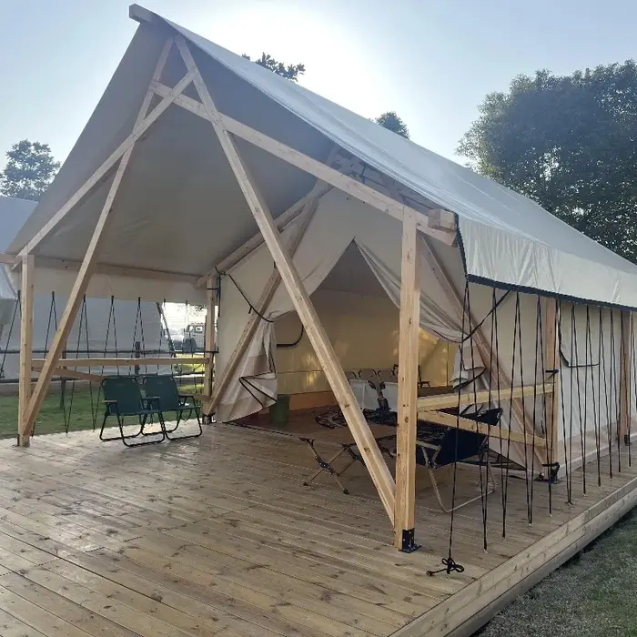 Tentes de safari de luxe pour glamping écologique