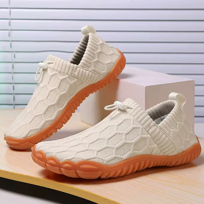 Chaussures minimalistes à bout large pieds nus