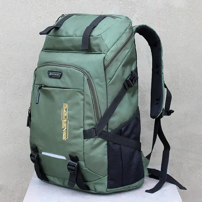 Sac à dos classique deux tailles pour hommes et femmes