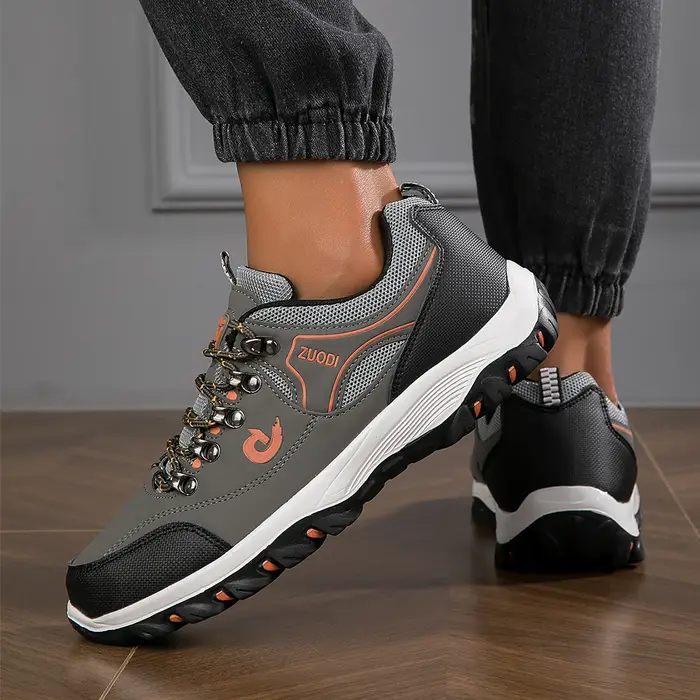 Nouveaux hommes chaussures de randonnée respirant randonnée chaussures de sport en plein air ultra-léger antidérapant randonnée Camping course randonnée chaussures de sport