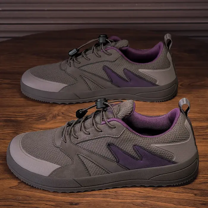 Chaussures de marche pour hommes à bout large