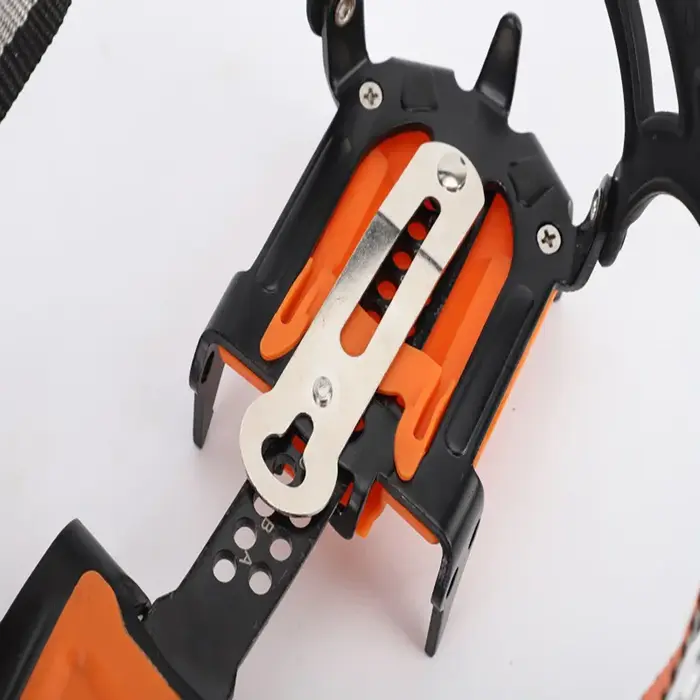 Crampons de neige glacée à 12 dents