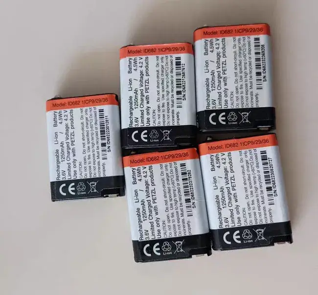 1 batterie pour lampe frontale française Petzl Actik Core 600, 1250mah, 3.6V