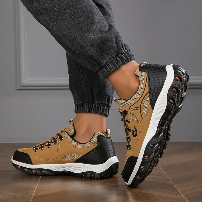 Nouveaux hommes chaussures de randonnée respirant randonnée chaussures de sport en plein air ultra-léger antidérapant randonnée Camping course randonnée chaussures de sport