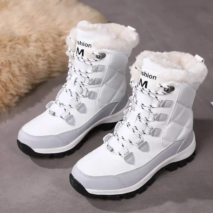 Nouvelles bottes d'hiver pour femmes