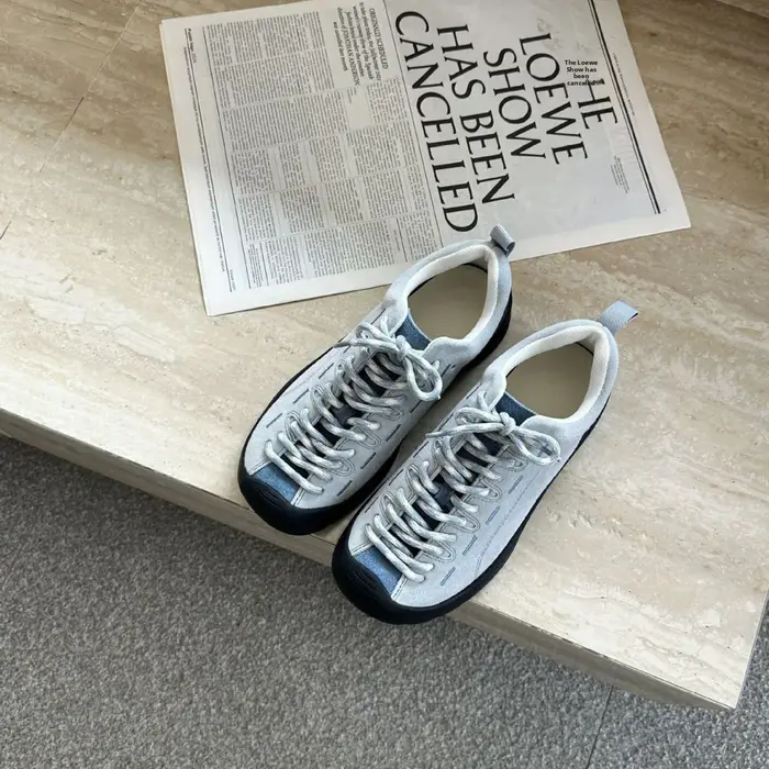 Chaussures de montagne en cuir pour femme
