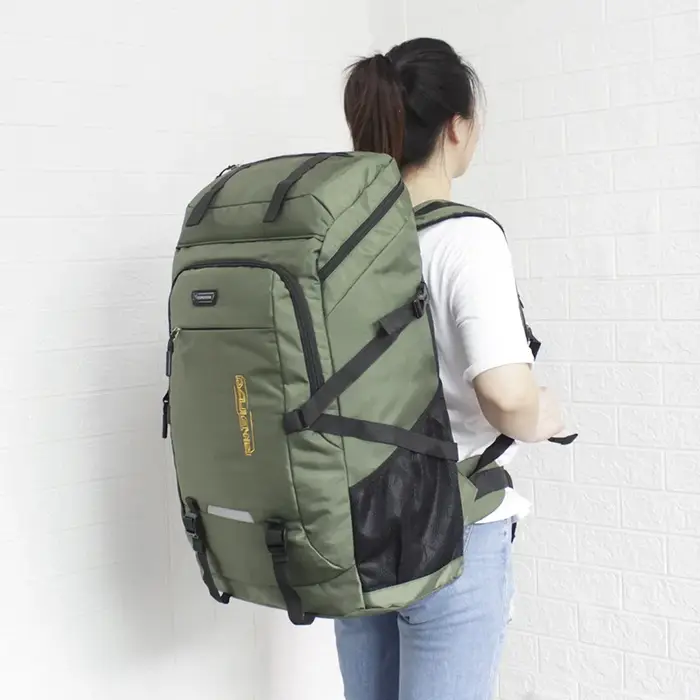 Sac à dos classique deux tailles pour hommes et femmes