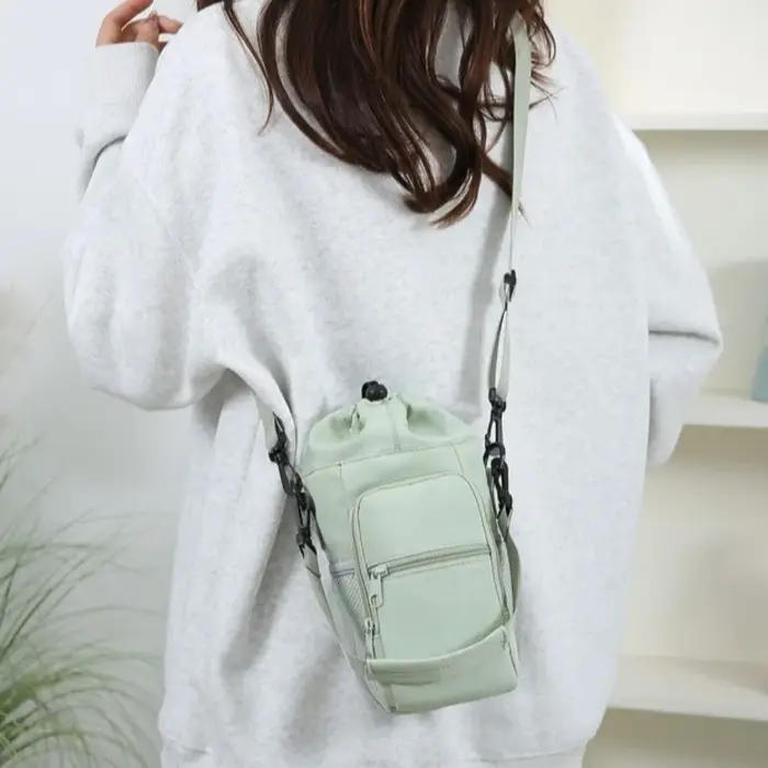 Sac de bouteille d'eau Portable universel, mains libres, avec poche pour téléphone, tasse isolée, housse de protection, sangle réglable, léger