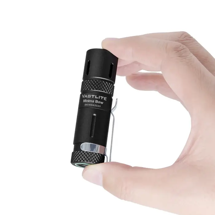 Lampe torche VASTLITE Minima Bow LEP - Portée de 750 m, luminosité de 280 lm, ultra-portable de 71 m