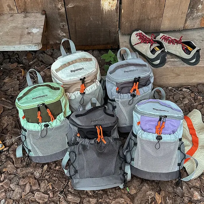 Sac à dos de randonnée pour sports de plein air, sac d'école décontracté grande capacité pour étudiants, sac à dos de voyage léger pour hommes et femmes